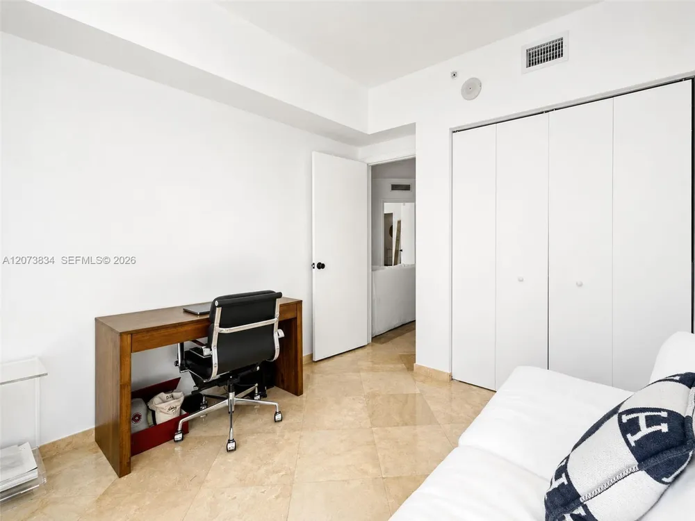 350 S Miami Ave #2304 Miami, FL 33130