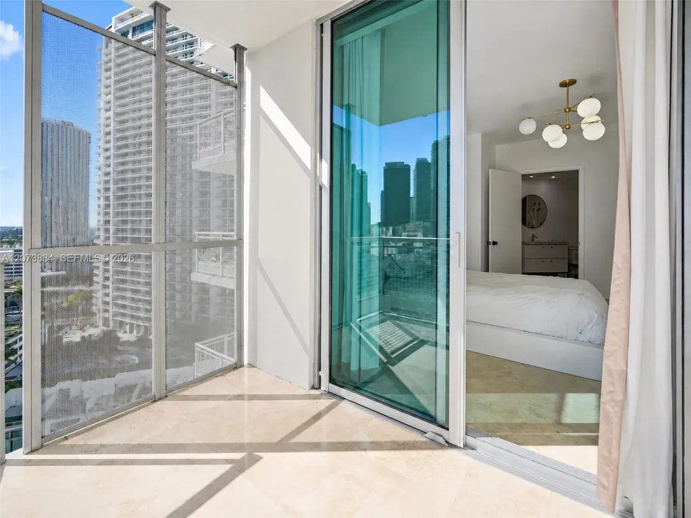 350 S Miami Ave #2304 Miami, FL 33130