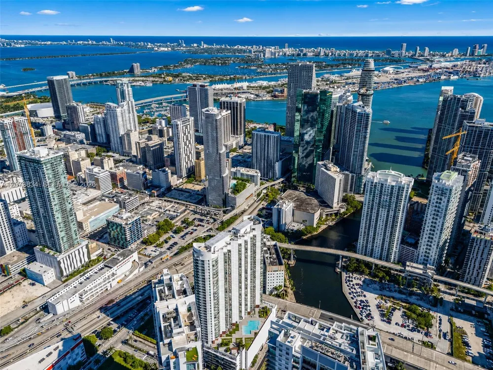 350 S Miami Ave #2304 Miami, FL 33130