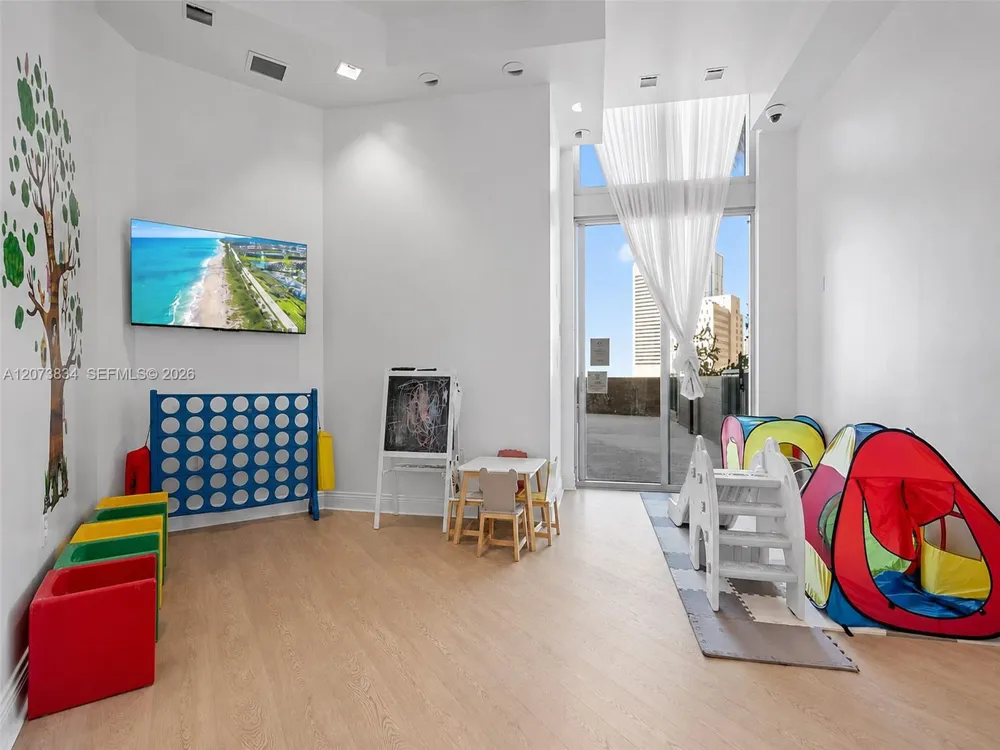 350 S Miami Ave #2304 Miami, FL 33130