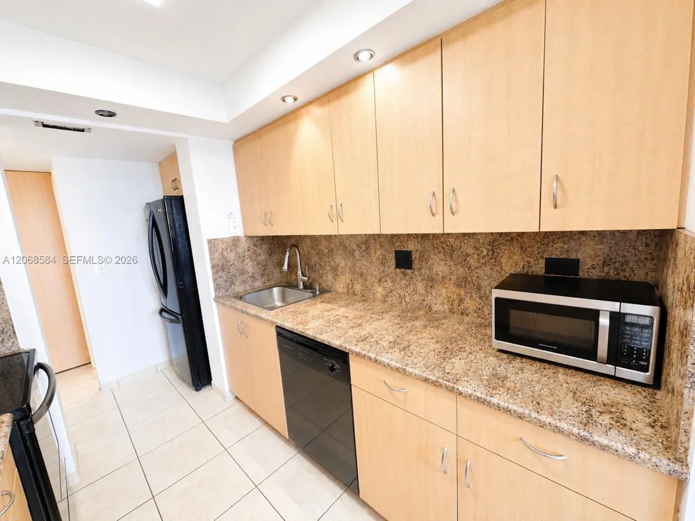 250 174th St #1615 Sunny Isles Beach, FL 33160