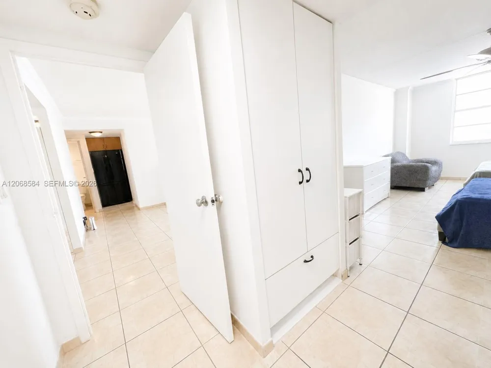 250 174th St #1615 Sunny Isles Beach, FL 33160