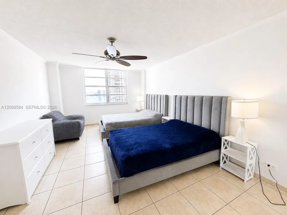 250 174th St #1615 Sunny Isles Beach, FL 33160