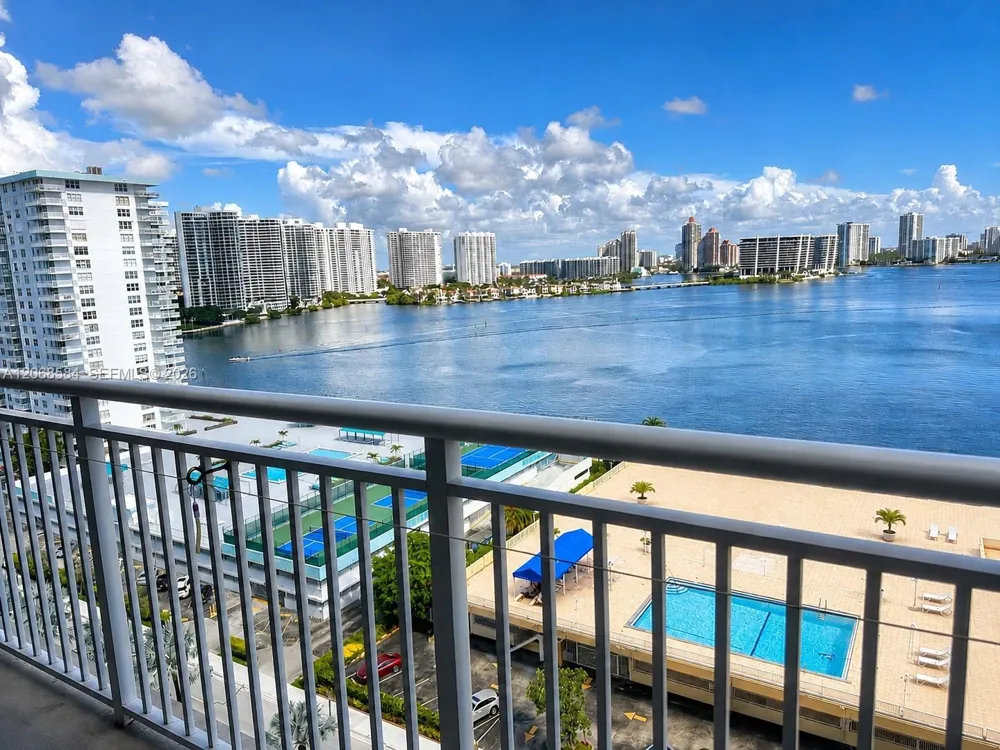 250 174th St #1615 Sunny Isles Beach, FL 33160