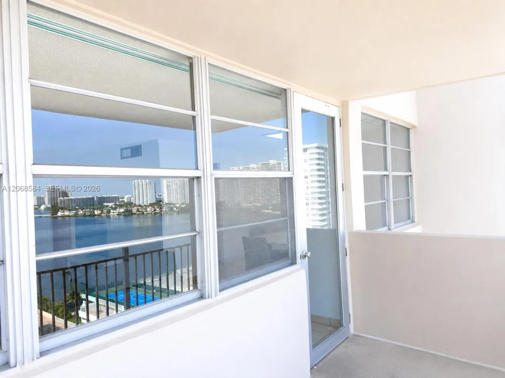 250 174th St #1615 Sunny Isles Beach, FL 33160