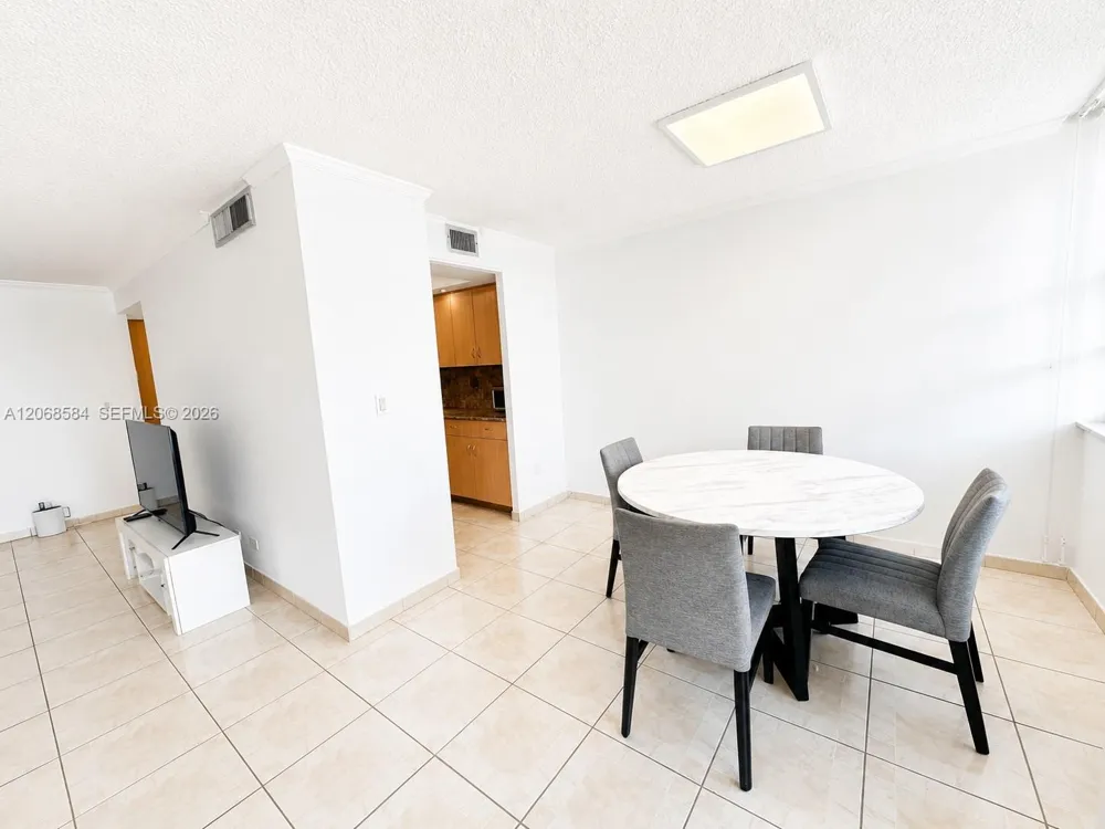 250 174th St #1615 Sunny Isles Beach, FL 33160