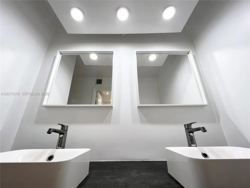 1666 West Ave #307 Miami Beach, FL 33139