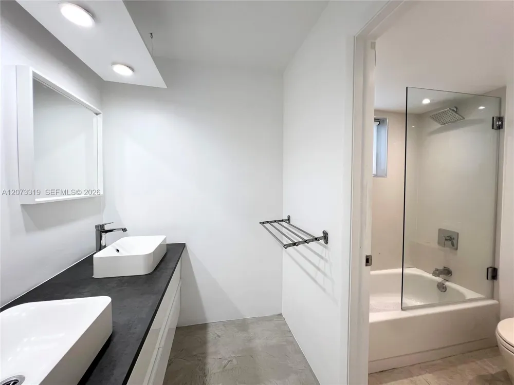 1666 West Ave #307 Miami Beach, FL 33139
