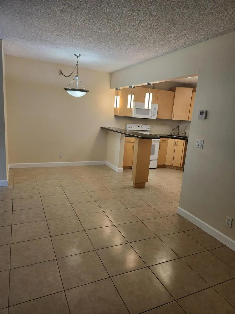 4731 Sable Pine Circle #B1 West Palm Beach, FL 33417