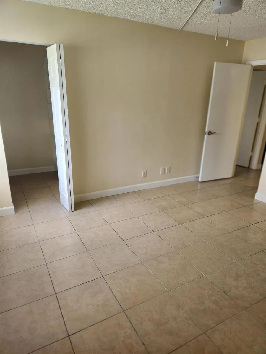 4731 Sable Pine Circle #B1 West Palm Beach, FL 33417