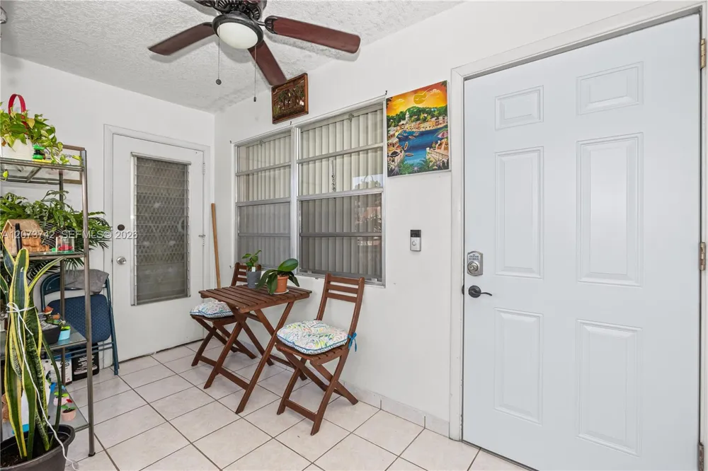 5300 Washington St #E209 Hollywood, FL 33021