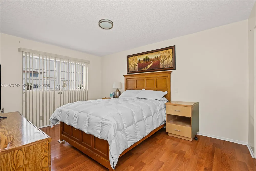5300 Washington St #E209 Hollywood, FL 33021