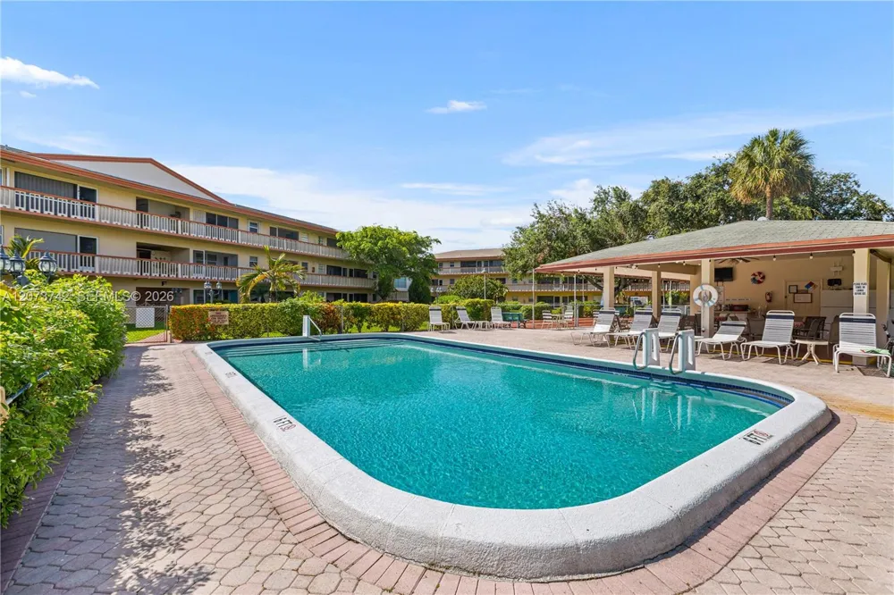 5300 Washington St #E209 Hollywood, FL 33021
