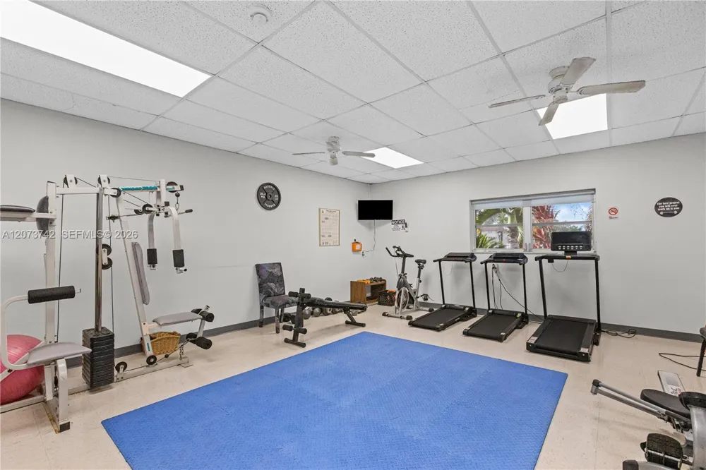 5300 Washington St #E209 Hollywood, FL 33021