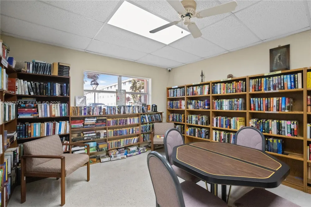5300 Washington St #E209 Hollywood, FL 33021