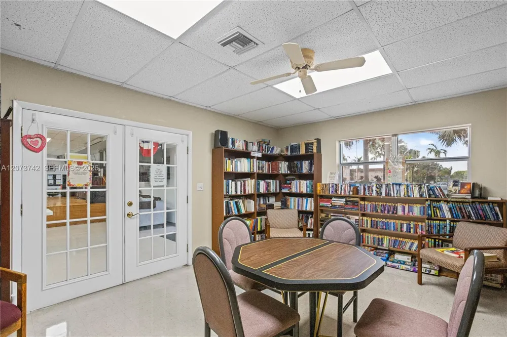 5300 Washington St #E209 Hollywood, FL 33021