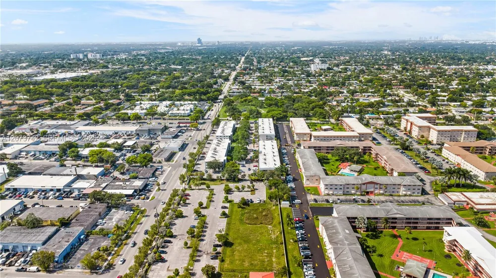 5300 Washington St #E209 Hollywood, FL 33021