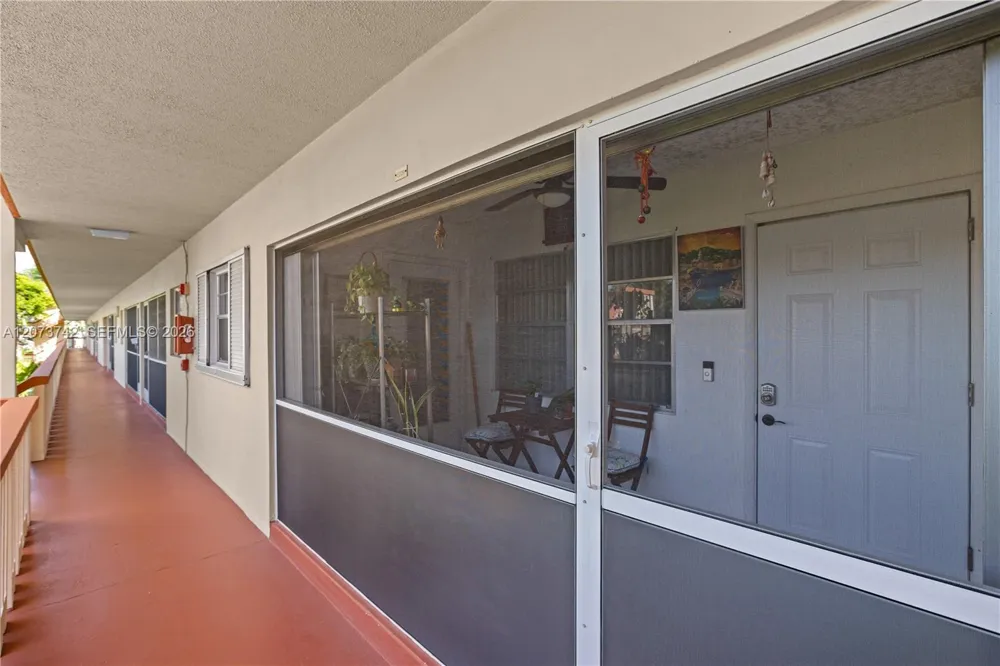 5300 Washington St #E209 Hollywood, FL 33021