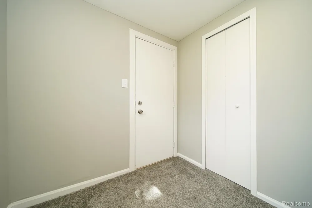 36807 JEFFERSON AVENUE Harrison Charter Township, MI 48045