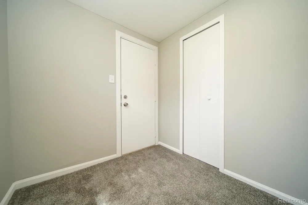 36807 JEFFERSON AVENUE Harrison Charter Township, MI 48045