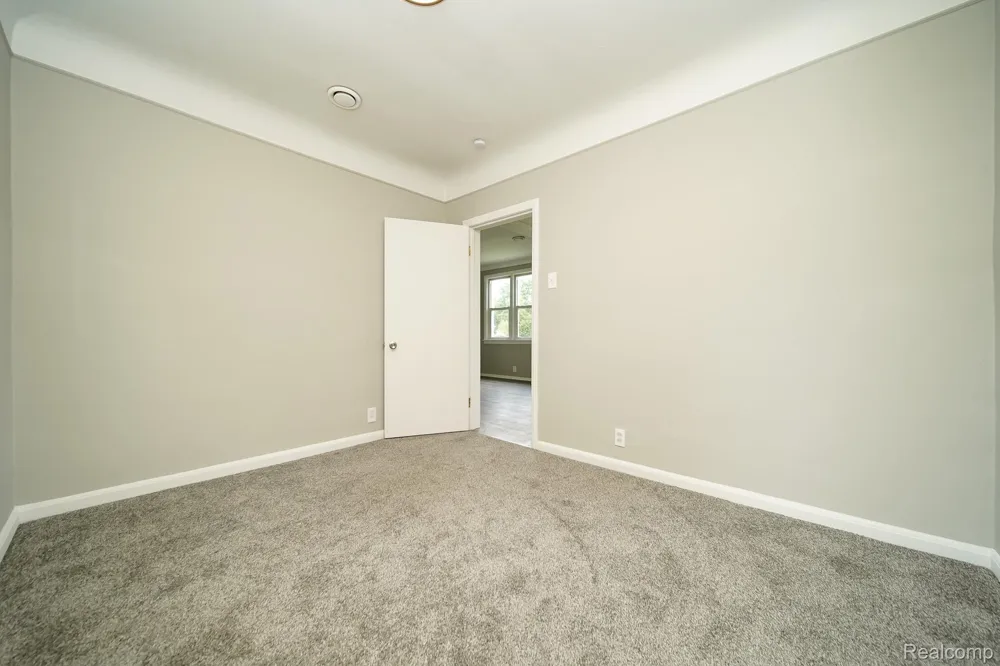 36807 JEFFERSON AVENUE Harrison Charter Township, MI 48045