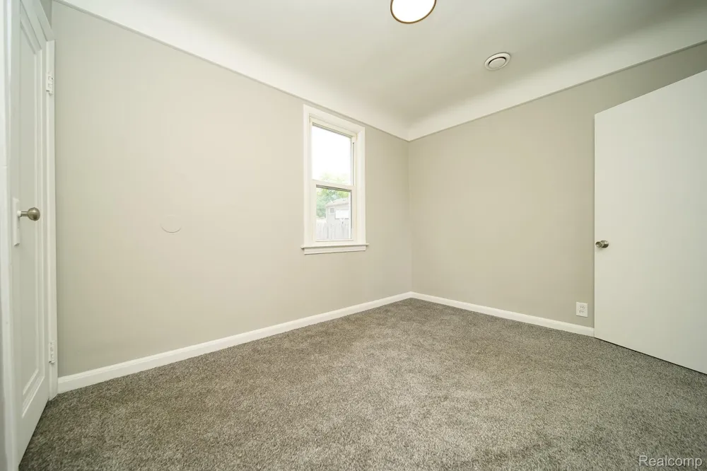 36807 JEFFERSON AVENUE Harrison Charter Township, MI 48045
