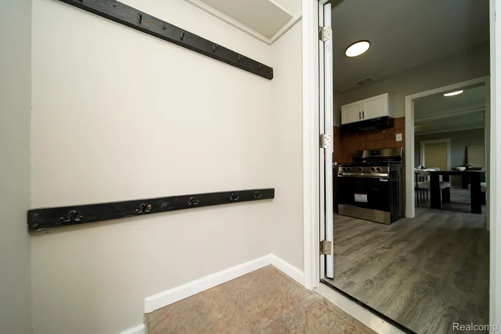 36807 JEFFERSON AVENUE Harrison Charter Township, MI 48045