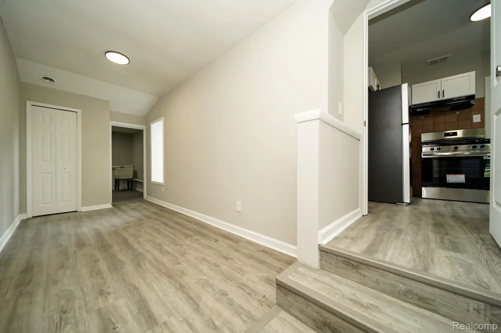 36807 JEFFERSON AVENUE Harrison Charter Township, MI 48045