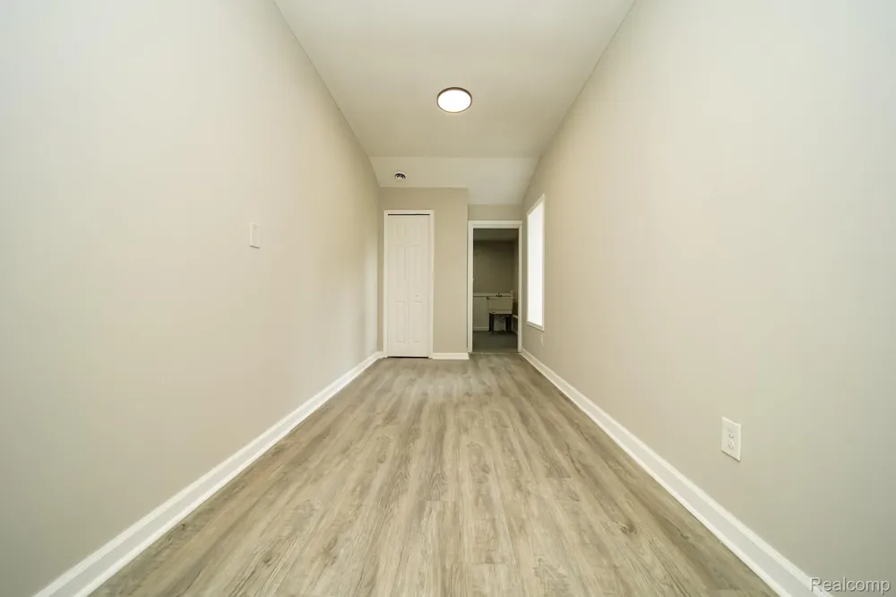 36807 JEFFERSON AVENUE Harrison Charter Township, MI 48045