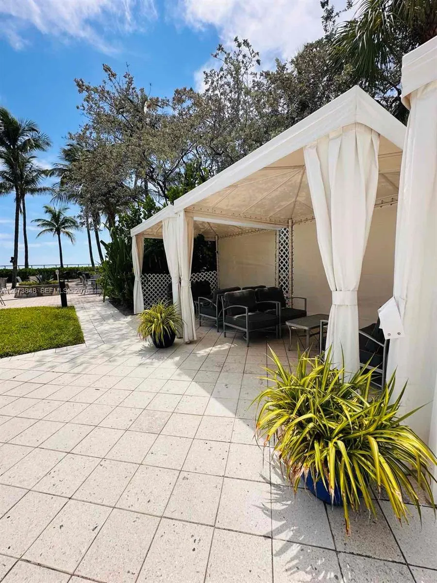 3000 S Ocean Dr #1218 Hollywood, FL 33019