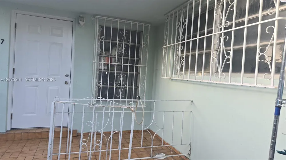 1345 NW 28th St #1 Miami, FL 33142