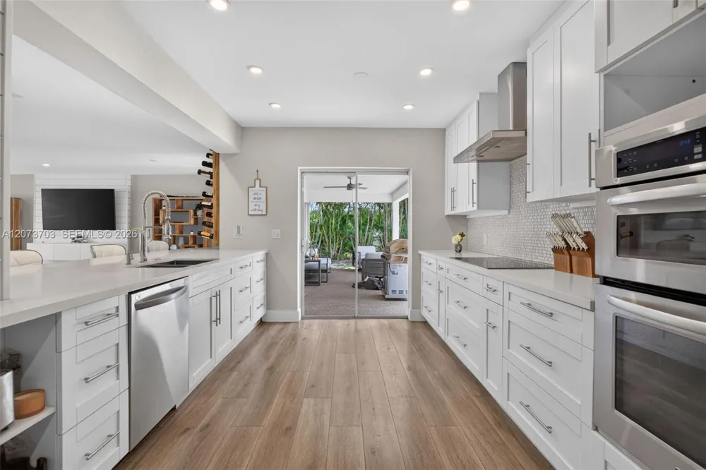 3200 NW 114th Ter Coral Springs, FL 33065