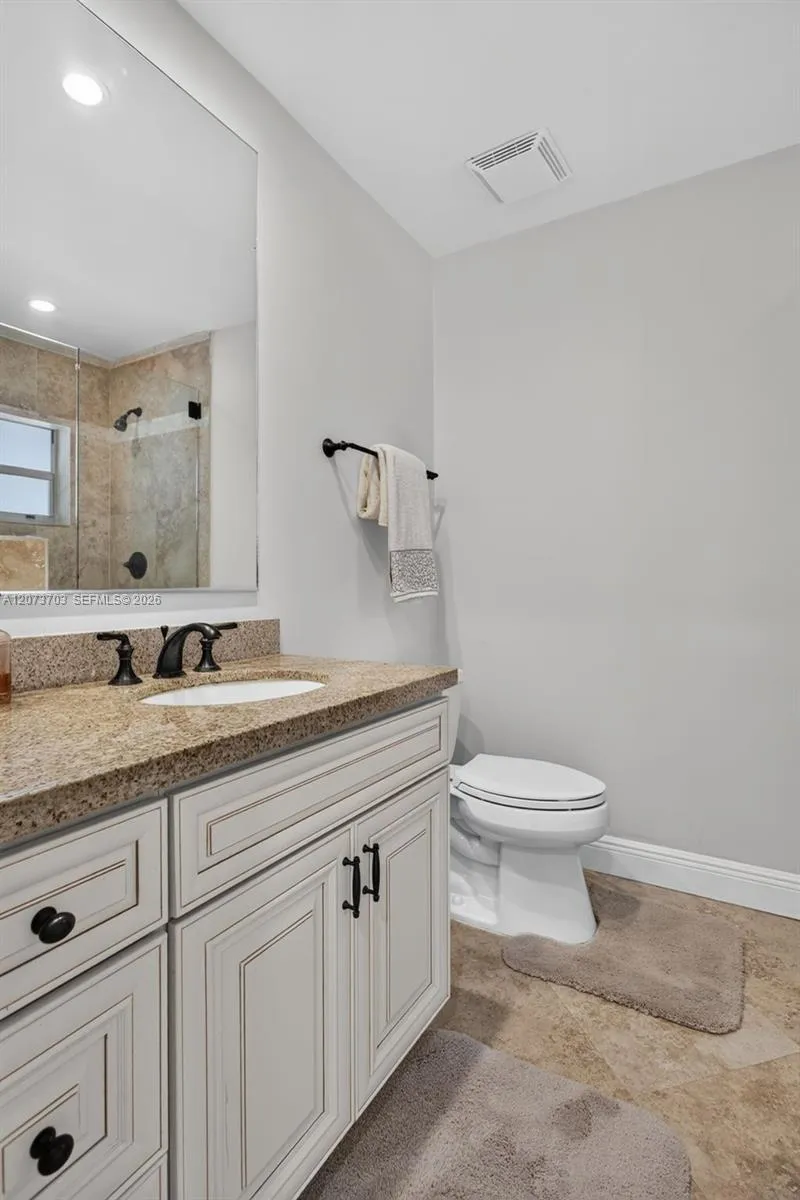 3200 NW 114th Ter Coral Springs, FL 33065
