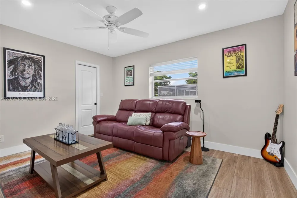 3200 NW 114th Ter Coral Springs, FL 33065