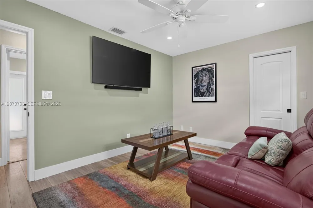 3200 NW 114th Ter Coral Springs, FL 33065