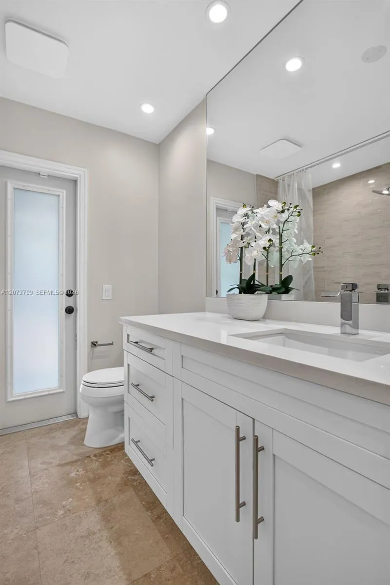 3200 NW 114th Ter Coral Springs, FL 33065