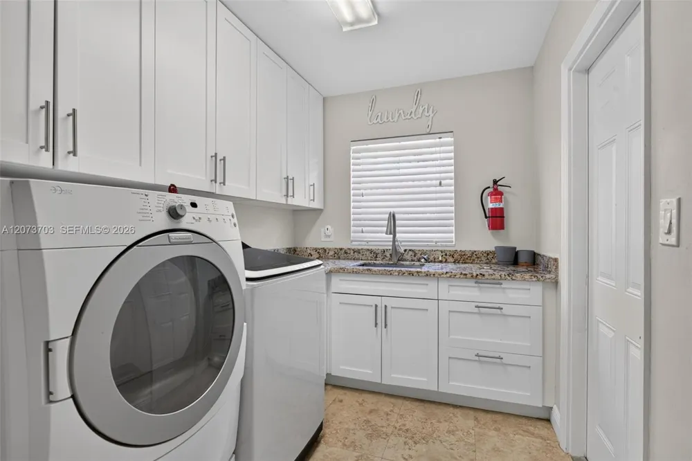 3200 NW 114th Ter Coral Springs, FL 33065