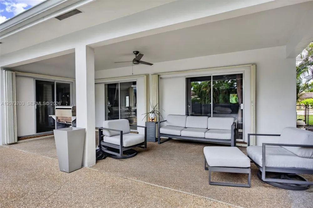 3200 NW 114th Ter Coral Springs, FL 33065