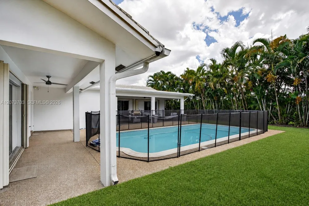 3200 NW 114th Ter Coral Springs, FL 33065