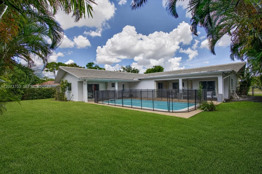 3200 NW 114th Ter Coral Springs, FL 33065
