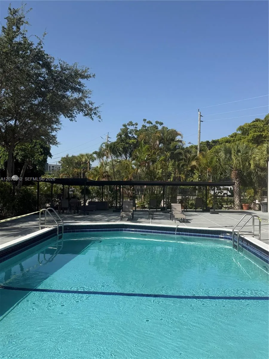 16851 NE 23rd Ave #B214 North Miami Beach, FL 33160