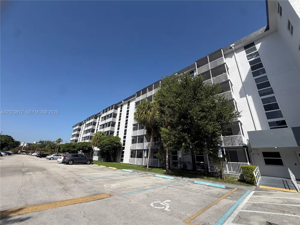 16851 NE 23rd Ave #B214 North Miami Beach, FL 33160