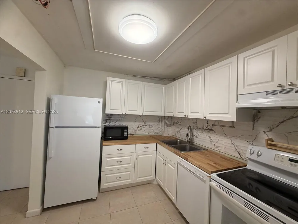 16851 NE 23rd Ave #B214 North Miami Beach, FL 33160