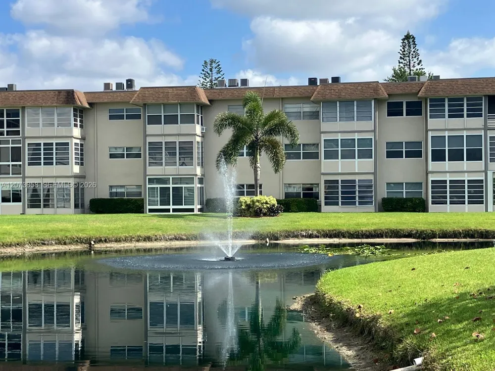4800 NW 35th St #607 Lauderdale Lakes, FL 33319