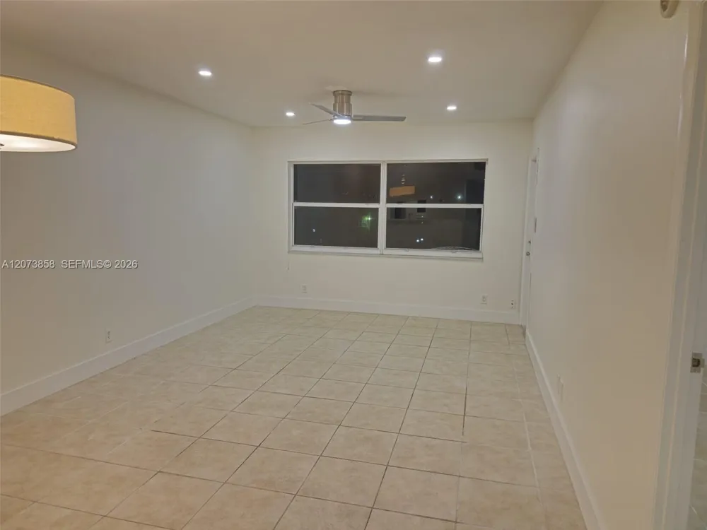 4800 NW 35th St #607 Lauderdale Lakes, FL 33319