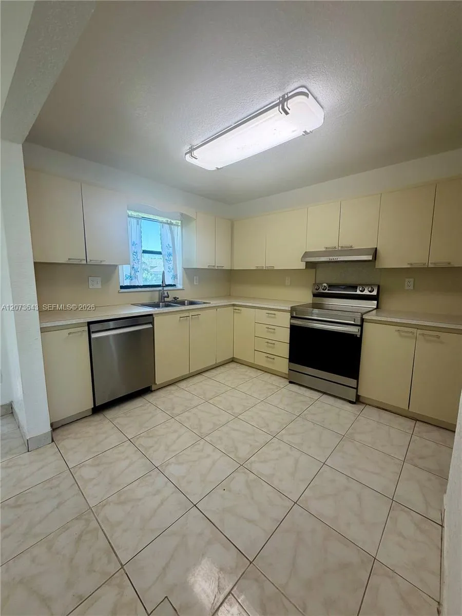 11030 SW 153rd St Miami, FL 33157
