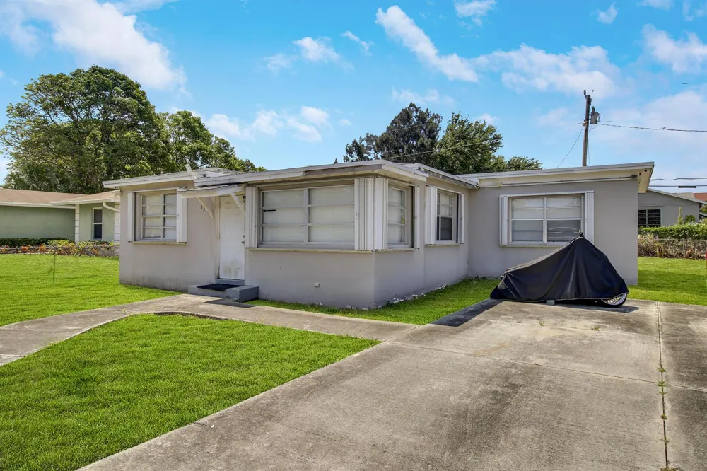 1325 W 32ND STREET Riviera Beach, FL 33404