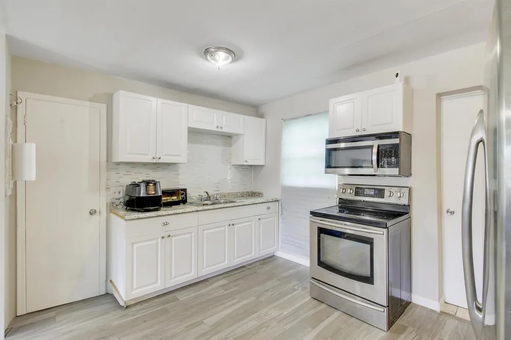 1325 W 32ND STREET Riviera Beach, FL 33404