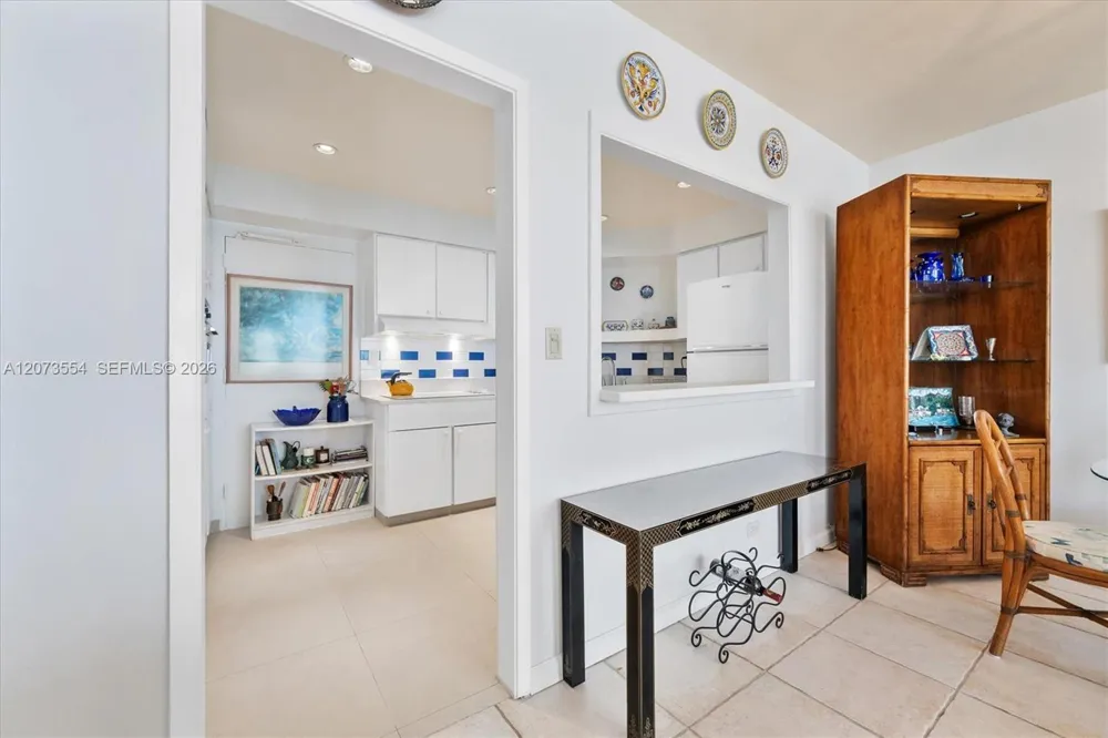 1408 Brickell Bay Dr #706 Miami, FL 33131