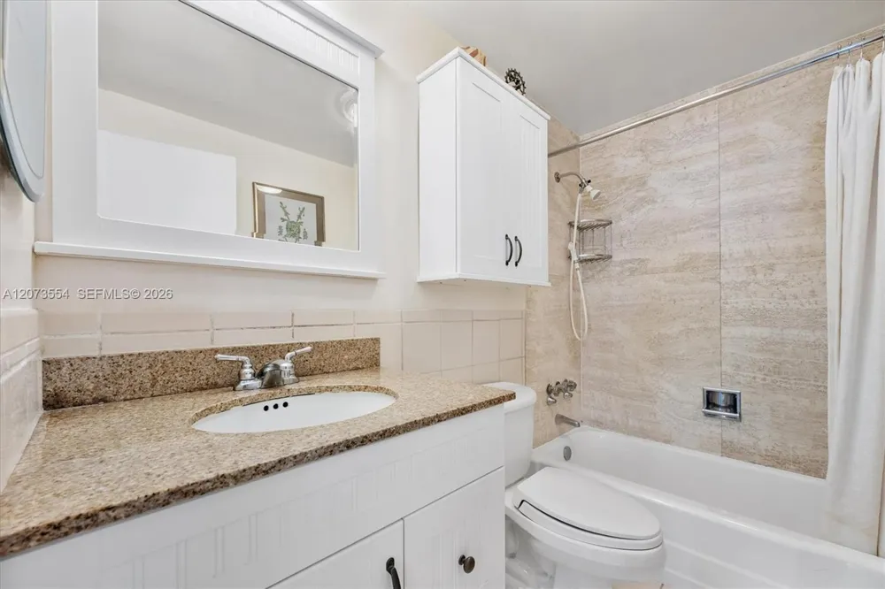 1408 Brickell Bay Dr #706 Miami, FL 33131